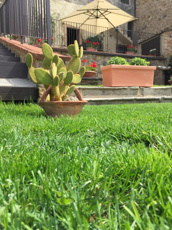 Casa vacanza vicolo degli orti Monticiano Esterno foto